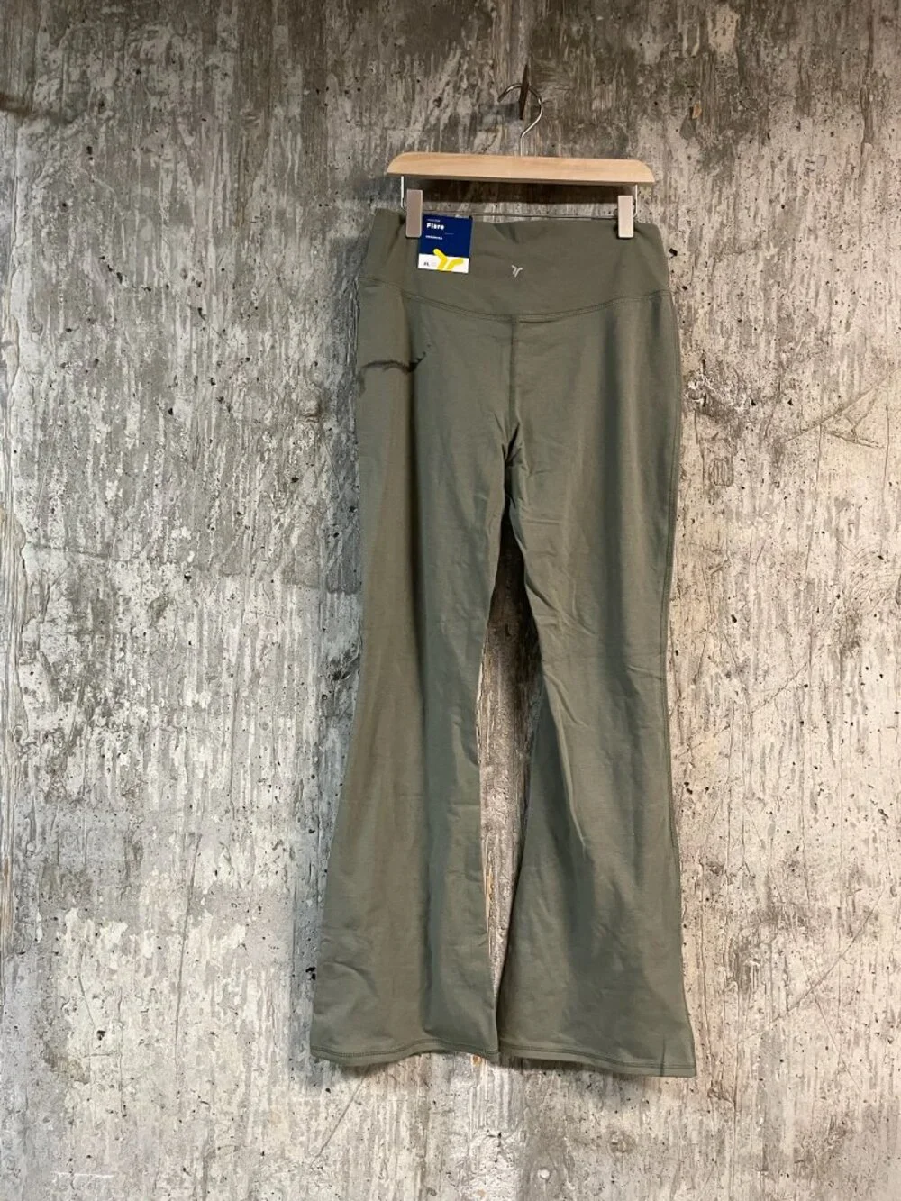 OLD NAVY Girls' High-Waisted PowerChill Crossover Flared Leggings Size XL Plus